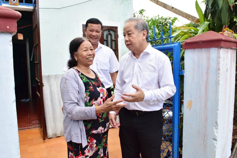 Lắng nghe tâm tư, nguyện vọng của người dân.