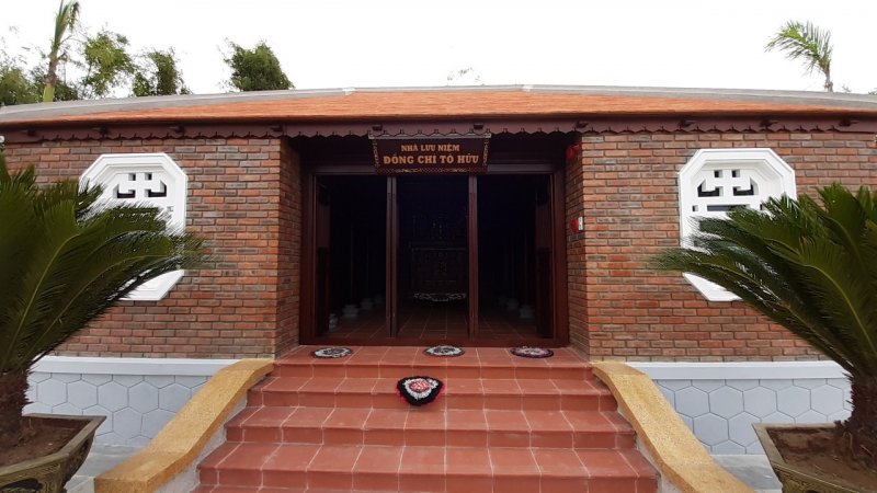 Dự án triển khai trên diện tích khoảng 4.029m2 bao gồm: xây dựng mới nhà thờ với diện tích 70m2, gồm 1 gian, 2 chái; nhà lưu niệm diện tích khoảng 250m2 để nơi trưng bày các hiện vật của nhà thơ Tố Hữu, 1 phòng lễ tân... Ảnh: Tuấn Hiệp.