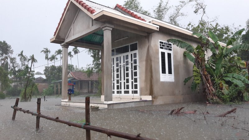 Đến ngày 9/10, do mưa lớn kết hợp với hồ thủy điện tăng cường điều tiết nước, một số nơi ở hạ du sông Bồ có mực nước tăng nhanh. Ảnh: Tuấn Hiệp.