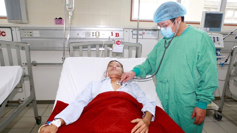 Bệnh nhân Whitmore đang điều trị tại khoa Hồi sức cấp cứu Bệnh viện Trung ương Huế.