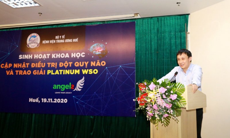 Giáo sư Phạm Như Hiệp - Giám đốc Bệnh viện Trung ương Huế phát biểu.