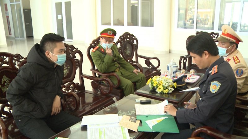 Tình trạng xe dù, xe trá hình (xe ké), núp bóng xe hợp đồng tour, tuyến để vận chuyển hành khách bùng phát trở lại.