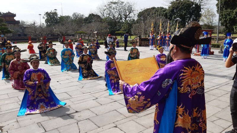 Buổi lễ diễn ra trang trọng.