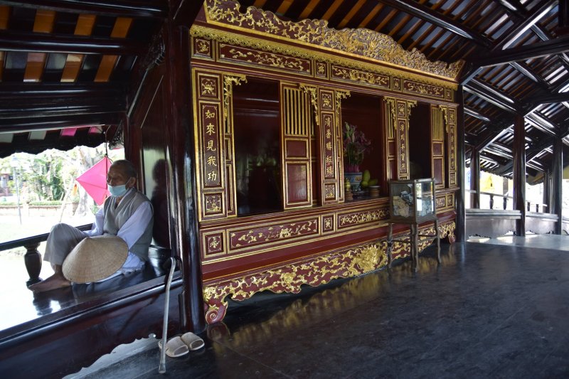 Sau phần đánh giá hiện trạng của các cấu kiện gỗ theo các quy chuẩn, quy định và nguyên tắc về bảo tồn, đơn vị thi công tiến hành tu bổ.