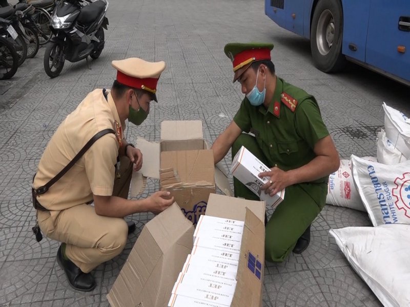 6.580 bao thuốc lá Jet do nước ngoài sản xuất.