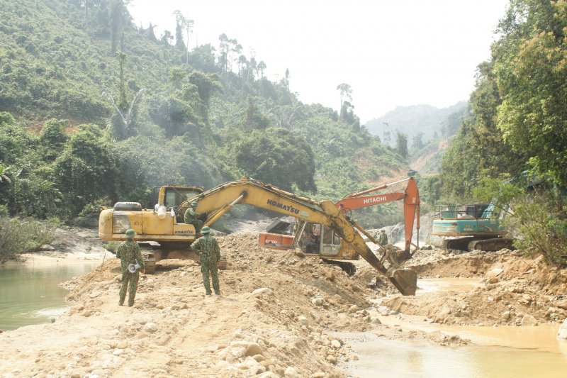 Các lực lượng tìm kiếm tiến hành chuyển sang tìm kiếm bước 2.
