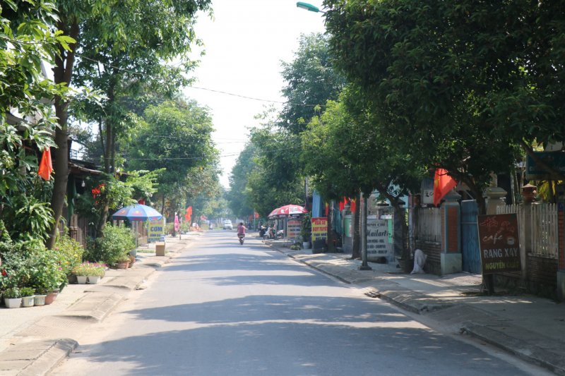 Những con đường dường như thưa người hơn.