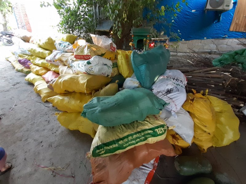 Số hàng hóa này được bà con ở các vùng nông thôn quyên góp thông qua chương trình ủng hộ rau củ quả cho bà con TP. HCM, Đồng Nai.