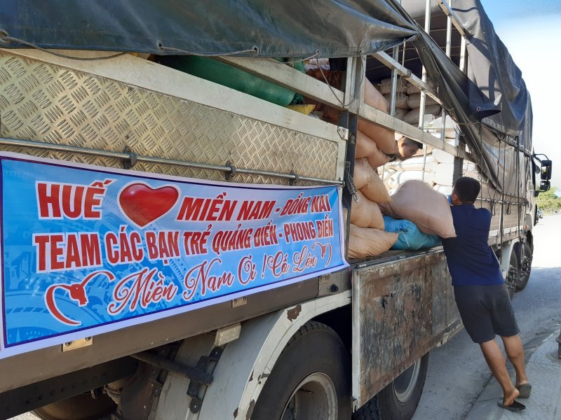 Hoạt động này được nhóm các bạn trẻ ở huyện Quảng Điền phát động trong bối cảnh TP. HCM, Đồng Nai đang giãn cách xã hội theo Chỉ thị 16 của Thủ tướng chính phủ, đời sống người dân ít nhiều khó khăn.