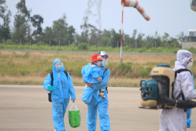 Các công dân này đăng ký cách ly có thu phí tại các khách sạn trên địa bàn tỉnh.