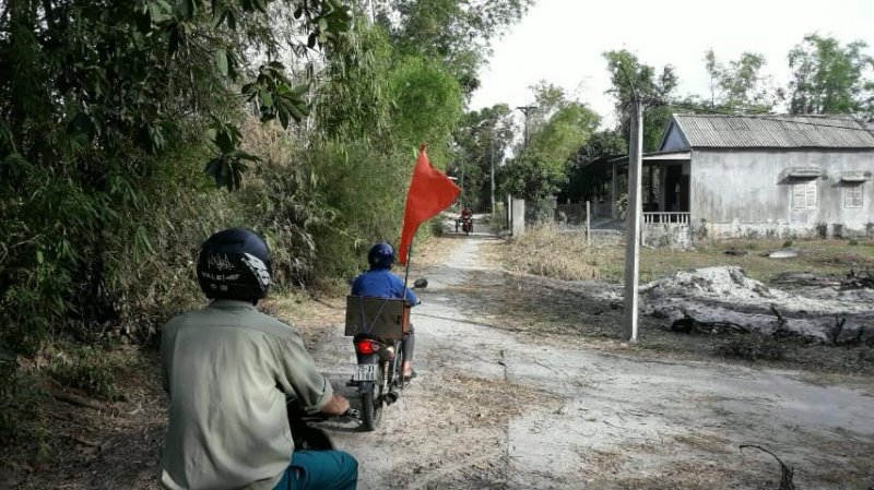 Tuyên truyền lưu động phòng chống dịch tại các thôn, chợ trên địa bàn xã Quảng Thái.