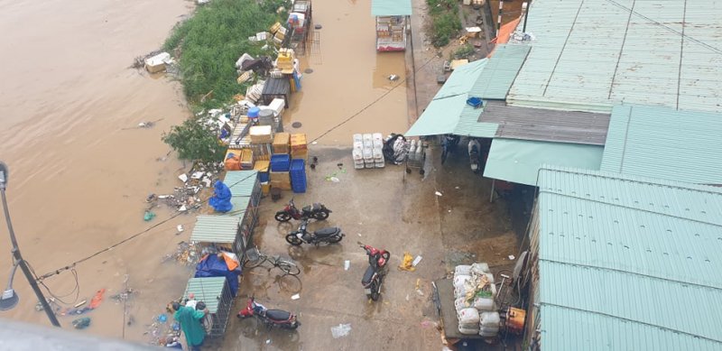Mưa to kéo dài trong những ngày qua.