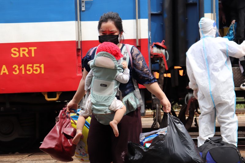 Các nhóm ưu tiên được trở về quê nhà.