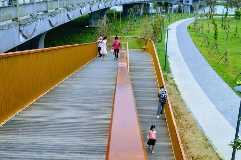 Cây cầu cho ra biết bao tấm ảnh đẹp.