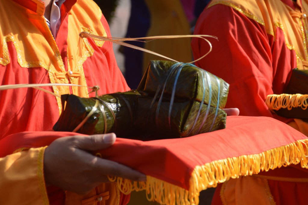 Bánh chưng, bánh tét.