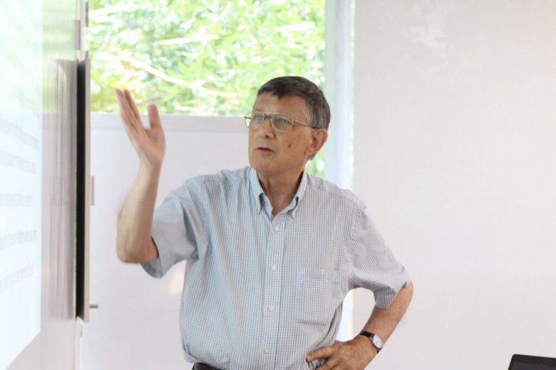 Ông David Dapice, chuyên gia kinh tế cao cấp tại Trung tâm Ash về Quản trị Dân chủ và Đổi mới, thuộc Trường Quản lý Nhà nước John F. Kennedy, Đại học Harvard.