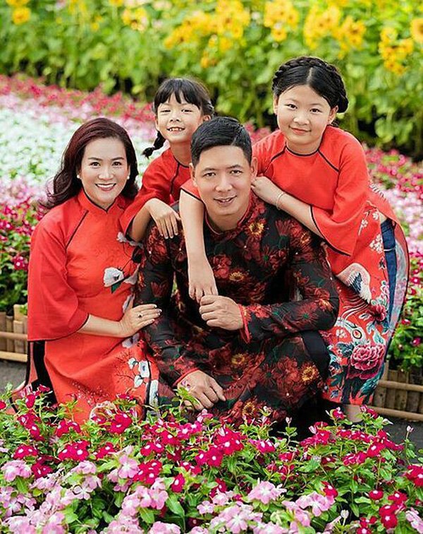  Gia đình Bình Minh - Anh Thơ.