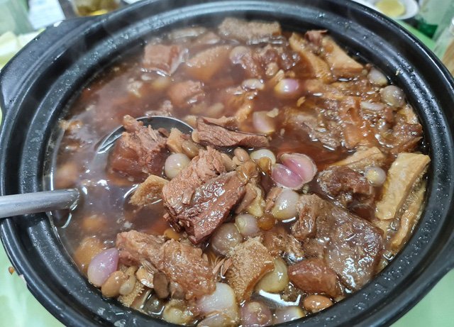  Thịt trâu kho tương ở Sóc Trăng. Ảnh: Việt Tường.
