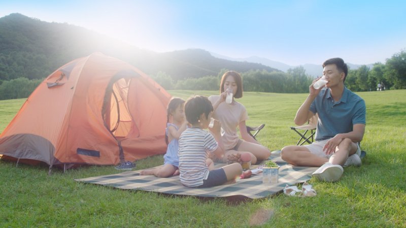 Sữa tươi tiệt trùng bổ sung ngũ cốc dạng hạt phù hợp với nhiều đối tượng sử dụng.