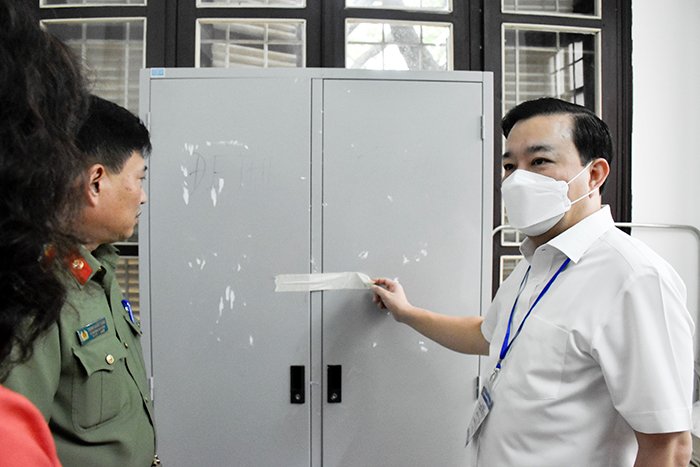  Phó Chủ tịch UBND TP Chử Xuân Dũng kiểm tra cơ sở vật chất tại điểm thi