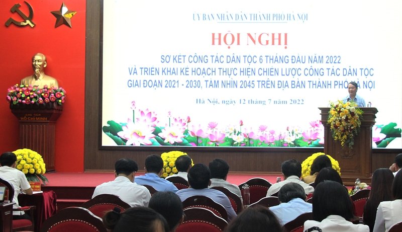  Toàn cảnh hội nghị.