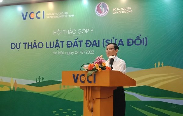  Theo Chủ tịch VCCI, Luật Đất đai năm 2013 đã bộc lộ những vướng mắc, bất cập cần phải sửa đổi, bổ sung kịp thời.