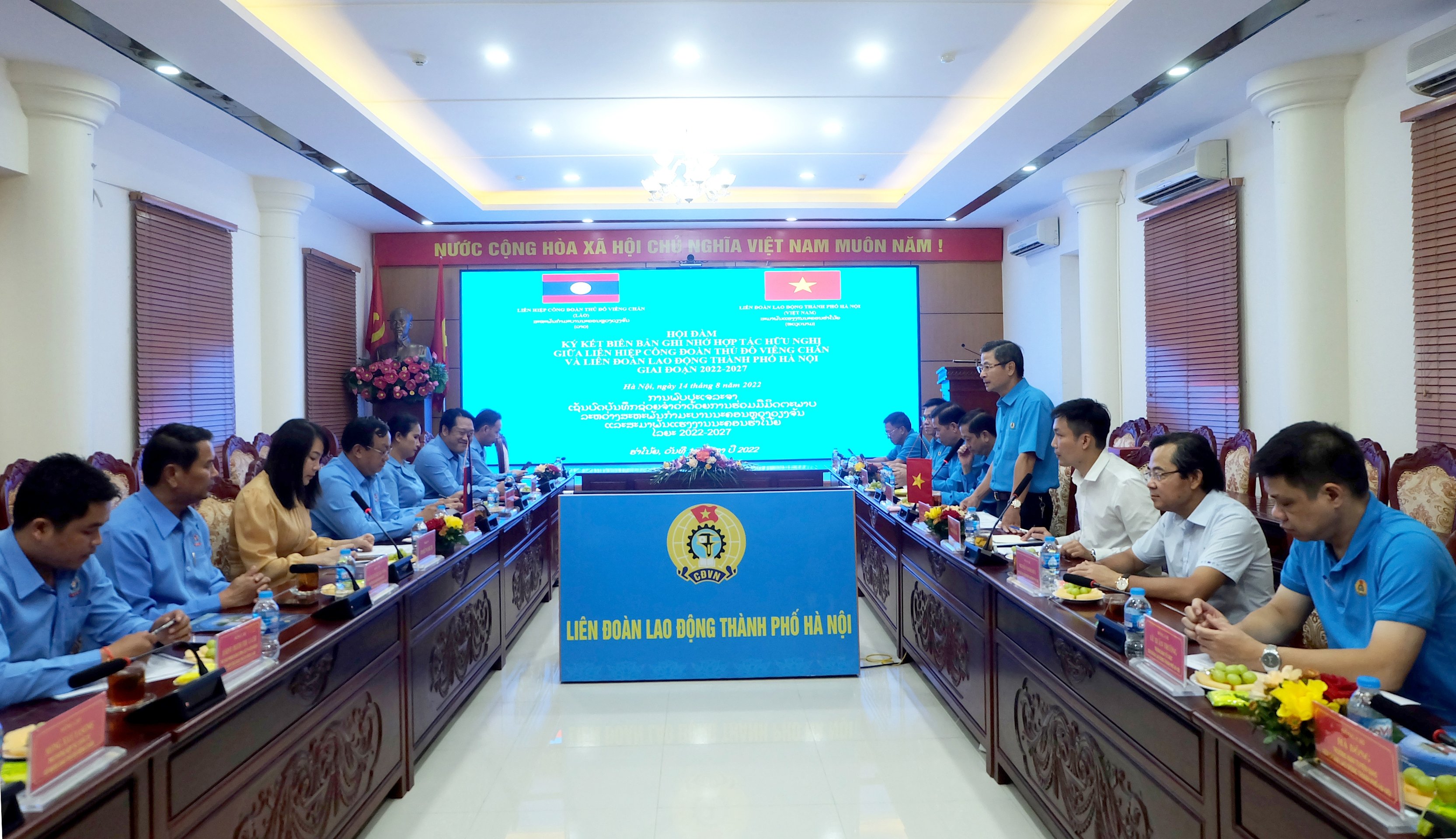  Quang cảnh buổi hội đàm.