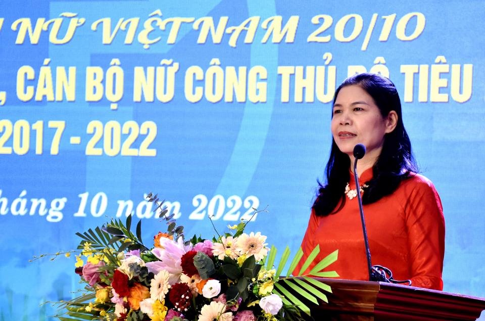  Phó Chủ tịch Thường trực LĐLĐ TP Đặng Thị Phương Hoa khai mạc Hội nghị