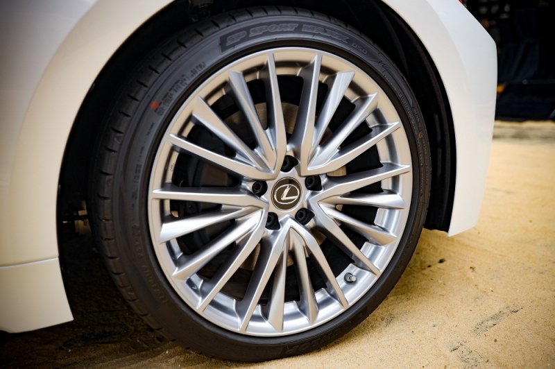 Xe-Lexus-IS-300-2021-5