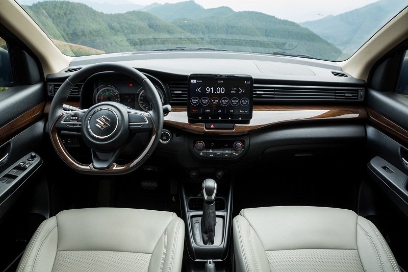 5. Khoang nội thất xe hướng đến làm hài lòng cả người lái và hành khách của Ertiga Sport