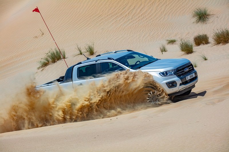 Thu-thach-Ford-Ranger 2