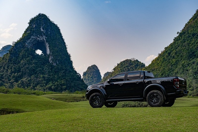 Lan-xe-Lan-Ranger-Raptor-1