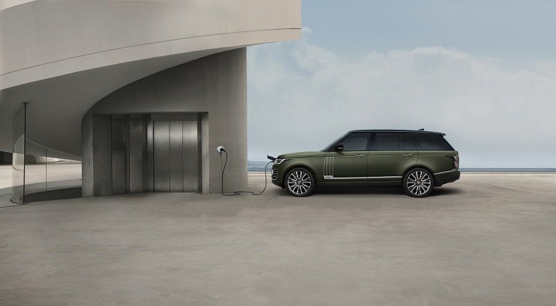 Xe-Range-Rover-SVAutobiography-5