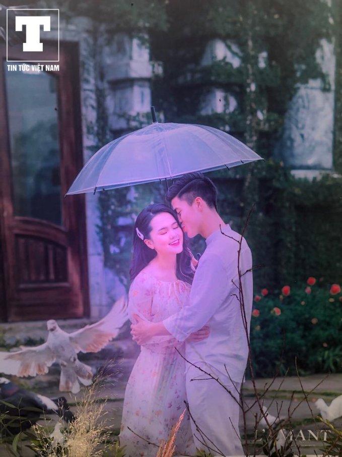 Chuyện tình của cặp ''trai tài gái sắc'' này luôn được dân mạng quan tâm và ngưỡng mộ.
