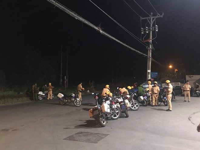 Cảnh sát tổ chức vây bắt. Ảnh CAND.