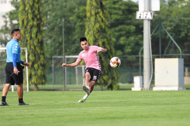 Theo như thông tin từ Hà Nội FC, để đảm bảo an toàn cho việc phòng, chống dịch Covid-19, các buổi tập trước mặt của đội bóng sẽ tập kín hoàn toàn.