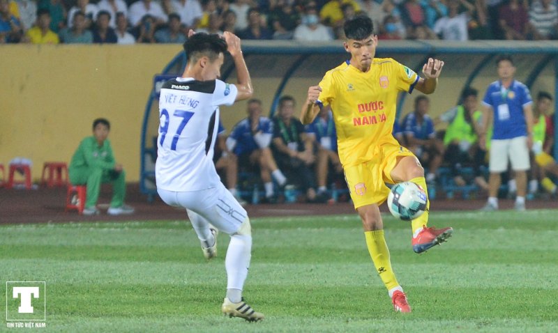 Trận này, cả 2 CLB đều tung ra lực lượng mạnh nhất.