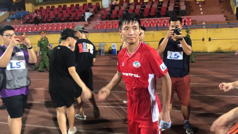 Sau trận này, Viettel của Bùi Tiến Dũng tạm vươn lên vị trí thứ ba, kém đội nhì bảng CLB TP HCM 2 điểm (đá nhiều hơn 1 trận). Trong khi đó, Hà Nội FC tạm đứng thứ năm, nhưng có thể tụt sâu khi nhiều đối thủ xếp sau chưa thi đấu ở vòng này.