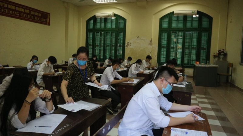Theo quy định, nếu đến sau thời gian phát đề 15 phút, thí sinh sẽ không được vào phòng thi.