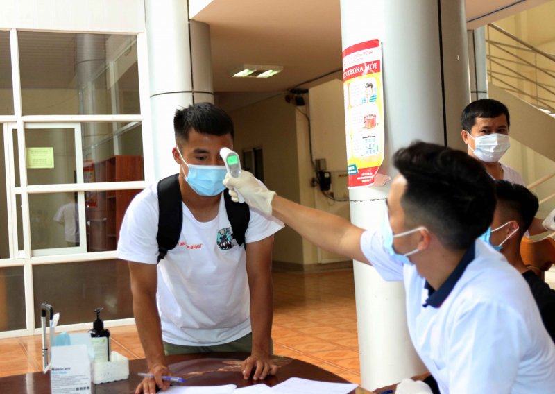 Với quân số đông kỷ lục này, HLV Park Hang-seo sẽ tiến hành chia đội thành 2 nhóm, đồng thời được LĐBĐVN tạo điều kiện thành lập 2 BHL với đầy đủ các thành phần để đảm bảo tốt nhất công tác chuyên môn và chăm sóc y tế.