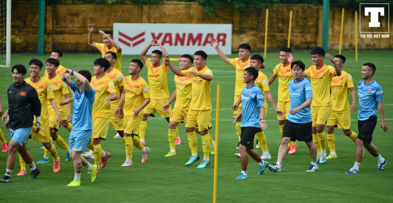 Theo quan sát, những bước khởi động ban đầu diễn ra với không khí rất vui vẻ.