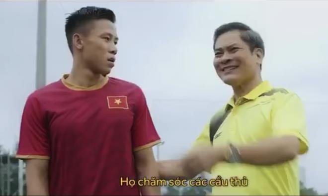 Hình ảnh quảng cáo xuất hiện trong đoạn clip.