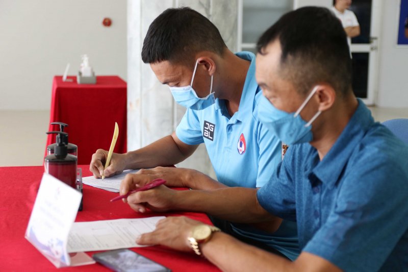 Sau khi hoàn tất công tác kiểm tra y tế, các giám sát, trọng tài sẽ chính thức bước vào chương trình tập huấn kéo dài trong vòng 4 ngày, từ 6/9 đến 9/9/2020.