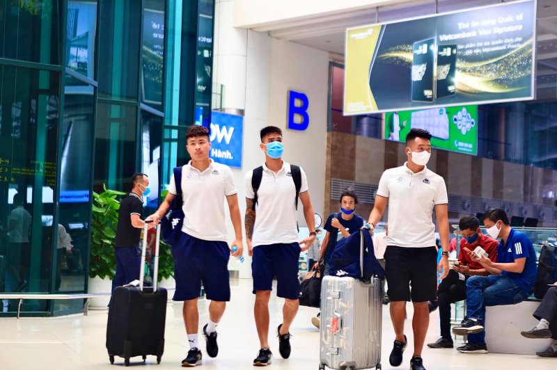 CLB Hà Nội đang đứng thứ 4 với 18 điểm. Để thực hiện mục tiêu bảo vệ thành công chức vô địch V.League, thầy trò HLV Chu Đình Nghiêm phải vào nhóm 8 đội dẫn đầu khi vòng 13 kết thúc.