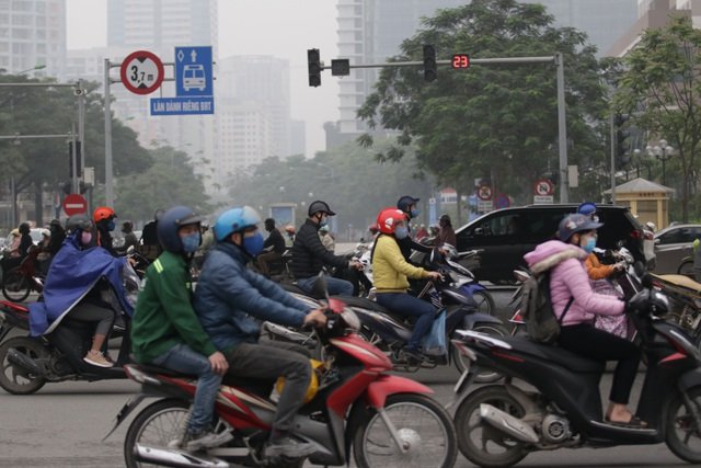 Với tình hình này, nếu dịch bệnh bùng phát sẽ khó dập dịch khi người dân vẫn chủ quan. Ảnh: Dân Trí.