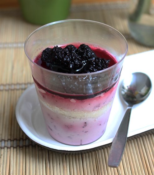 Cách làm mứt dâu với gelatin có thể sử dụng để làm các loại bánh mousse mềm mượt.