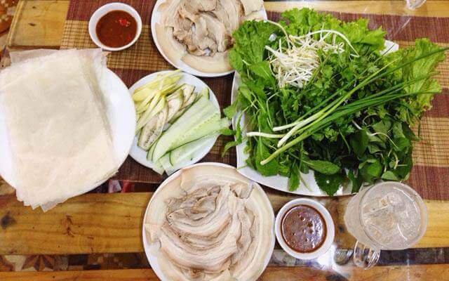 Bánh tráng cuốn thịt heo Đà Nẵng.