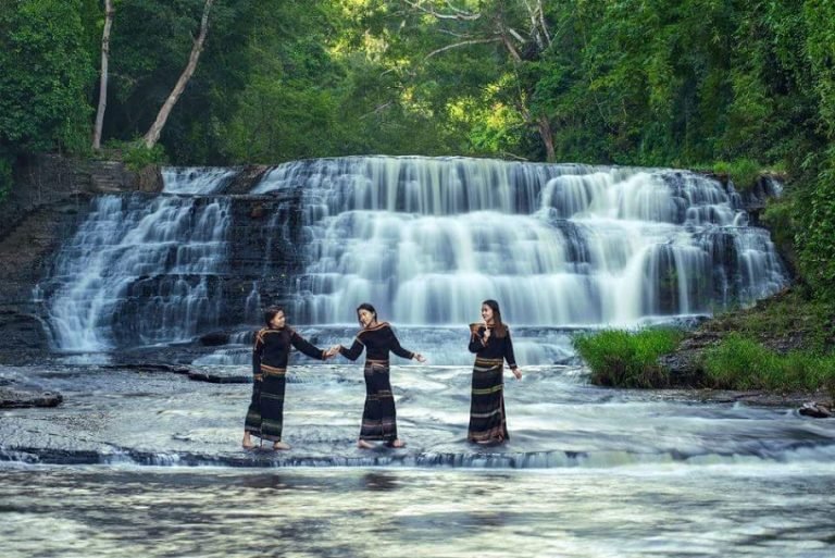 Thác Ba Tầng.