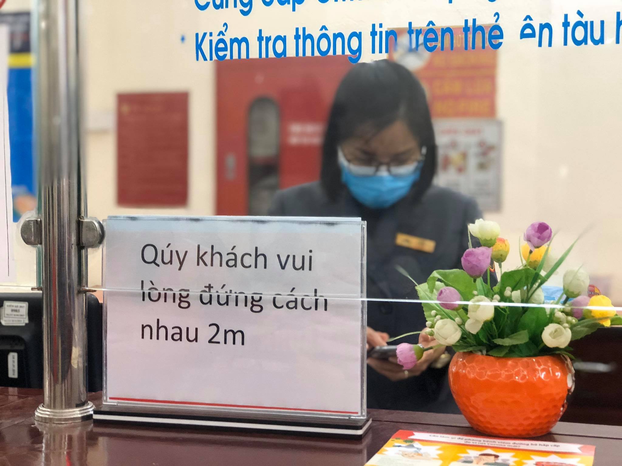 Các tấm biển ghi dòng chữ 