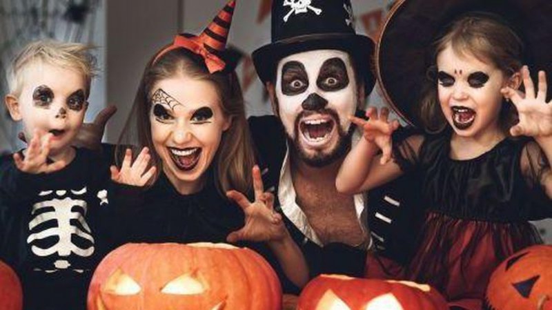 Sinh hoạt chính trong ngày lễ Halloween
